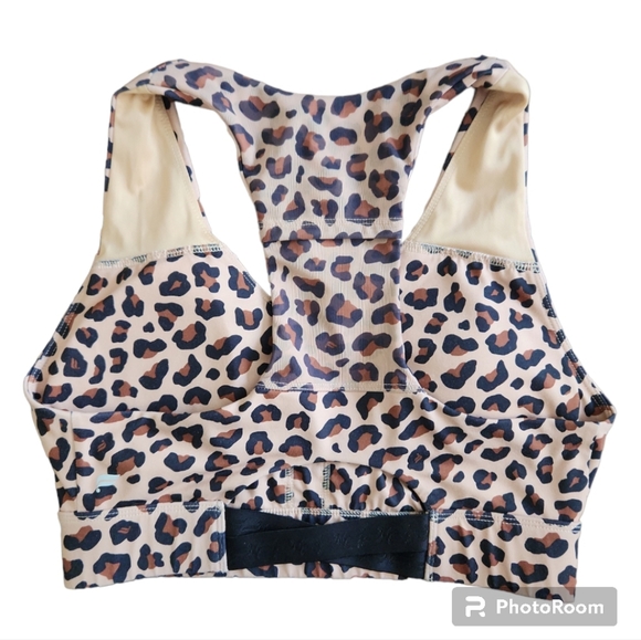 Fabletics Animal Print/Leopard Sports Bra - Medium - Picture 2 of 9